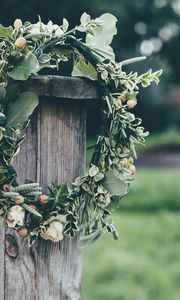 Preview wallpaper wreath, flowers, fence