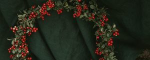 Preview wallpaper wreath, lingonberry, berries, red, bunches