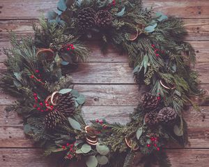 Preview wallpaper wreath, needles, cones, berries, wood, new year, christmas