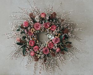 Preview wallpaper wreath, roses, flowers, composition, decoration