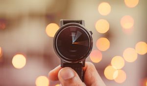 Preview wallpaper wristwatch, hand, glare