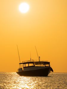 Preview wallpaper yacht, boat, sea, water, yellow