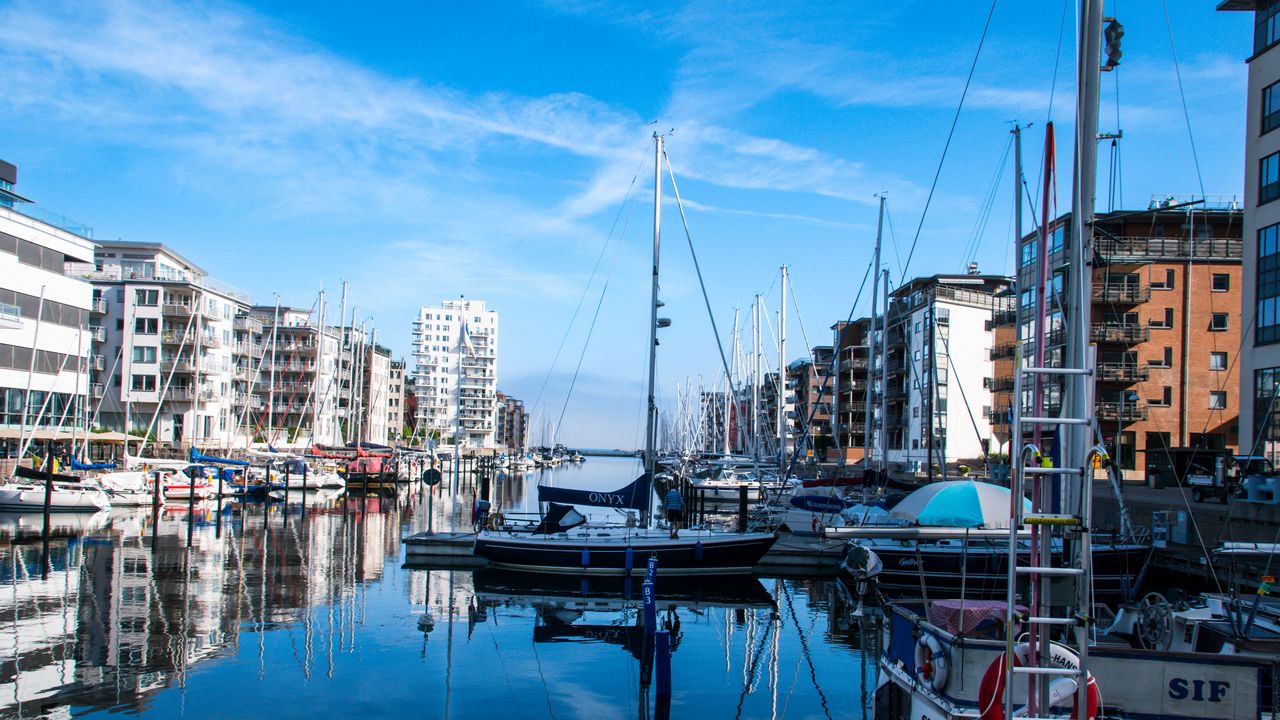 Wallpaper yachts, bay, reflection, buildings, sky