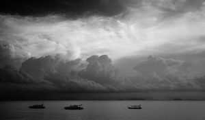 Preview wallpaper yachts, sea, clouds, dark