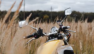Preview wallpaper yamaha, bike, motorcycle, rear view, ears