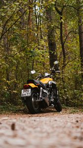 Preview wallpaper yamaha, bike, motorcycle, rear view, motor, forest