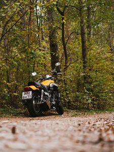 Preview wallpaper yamaha, bike, motorcycle, rear view, motor, forest