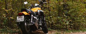 Preview wallpaper yamaha, bike, motorcycle, rear view, motor, forest