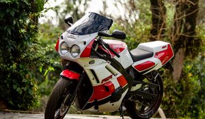 Preview wallpaper yamaha fzr 600, yamaha, motorcycle, moto, bike, red