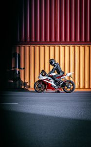 Preview wallpaper yamaha, motorcycle, bike, red, motorcyclist