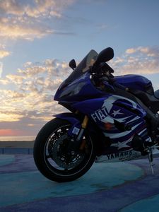 Preview wallpaper yamaha, motorcycle, bike, blue, twilight, moto