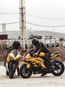 Preview wallpaper yamaha, motorcycles, bikes, yellow, motorcyclists