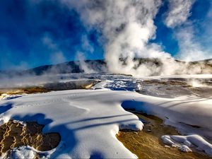 Preview wallpaper yellowstone, national park, geyser, landscape