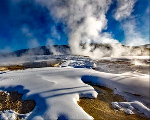 Preview wallpaper yellowstone, national park, geyser, landscape