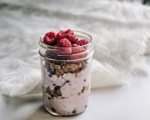 Preview wallpaper yoghurt, raspberries, nuts