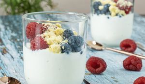 Preview wallpaper yogurt, berries, breakfast, food