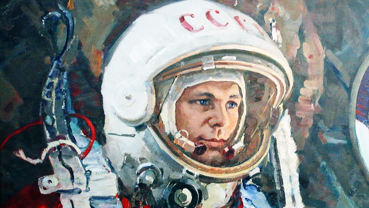 Wallpaper yuri gagarin, cosmonaut, ussr, spacesuit