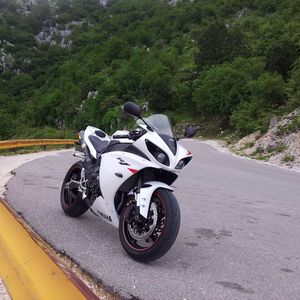 Preview wallpaper yzf-r1, yamaha, sportbike, roadside