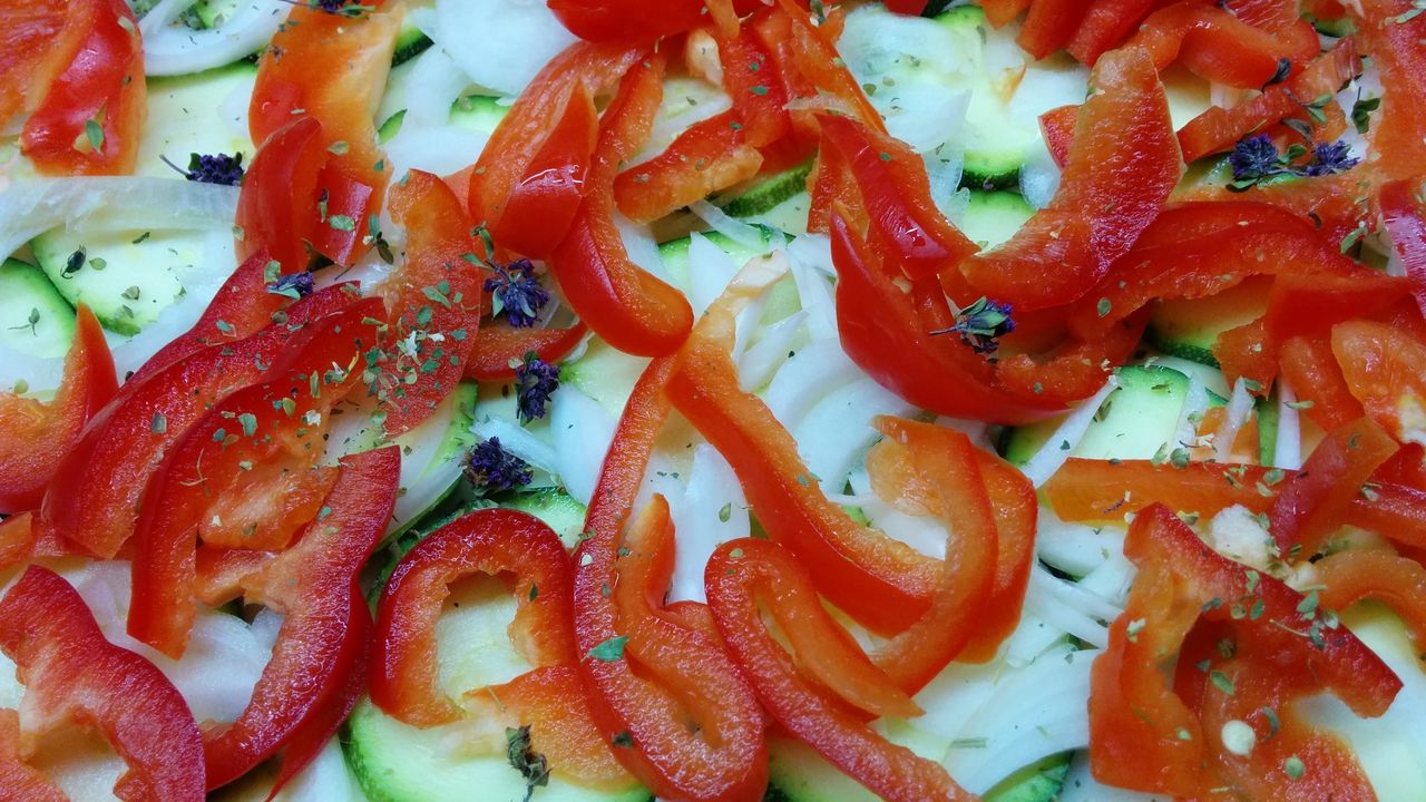 Wallpaper zucchini, pepper, sliced, vegetables
