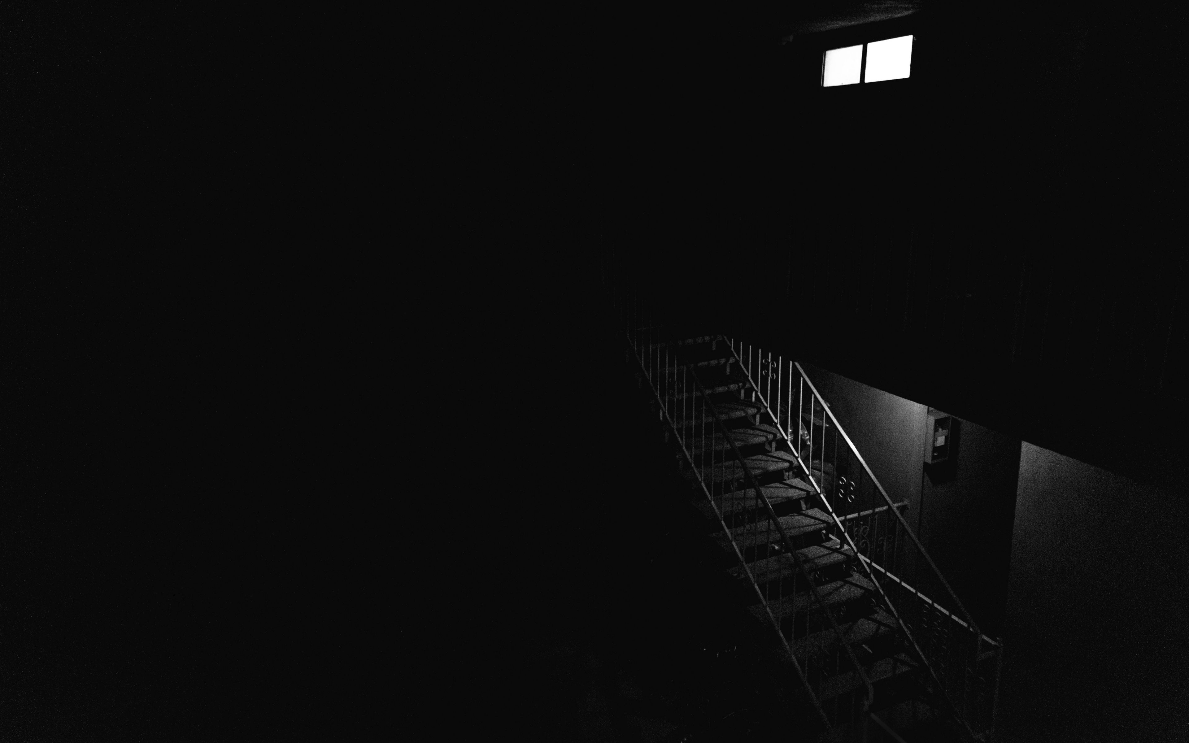 Download wallpaper 3840x2400 stairs, dark, bw, room 4k ...