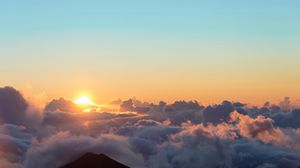 Featured image of post Ultra Hd Sunrise Hd Wallpapers 1080P - Bay of fires, tasmania, australia, sunrise, rocky coast, seascape, ocean, clouds, purple sky.